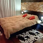 Mila Vip 아파트 반스코