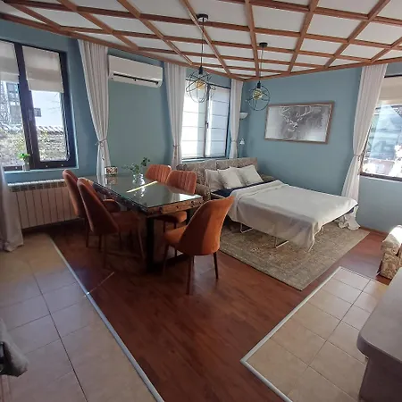 Mila Vip * 班斯科